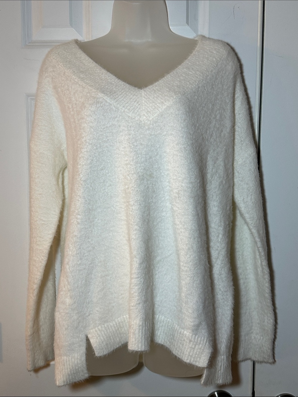 Women's Soft V-Neck Sweater in White